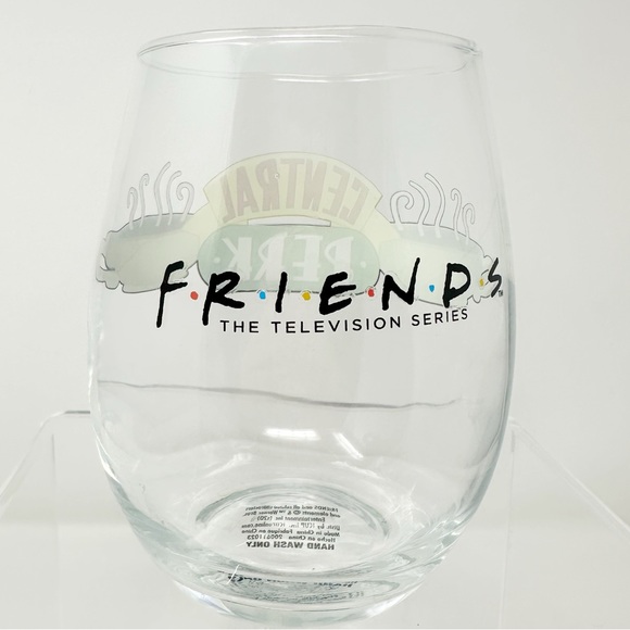 FRIENDS CENTRAL PERK WARNER BROS GLASS GOBLET - Picture 2 of 5